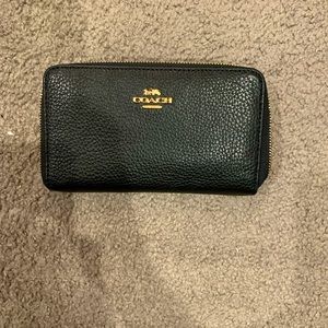 Coach Pebble Leather Wallet Used - Great Condition